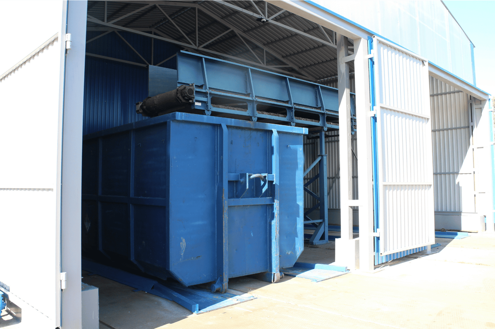 Louer benne pour travaux Berre-l’Étang - JM Loca Benne
